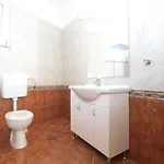 Edin 1359 Apartman *
