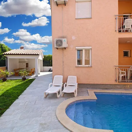 Apartman Edin 1359 *