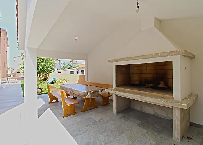 Edin 1359 아파트 페로이