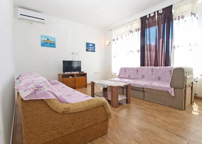 Edin 1359 아파트 페로이