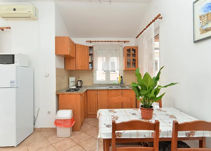 아파트 Edin 1359 페로이