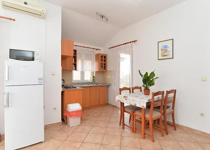 아파트 Edin 1359 *