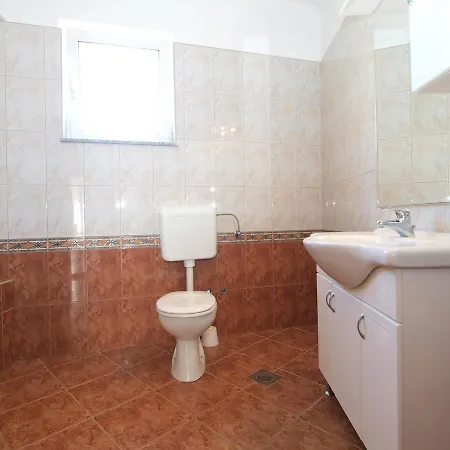 Edin 1359 Apartament Peroj