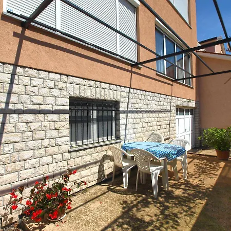 Edin 1359 Apartament