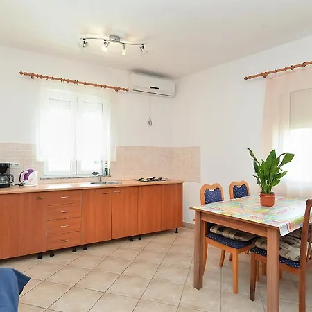 Apartmán Edin 1359 Peroj