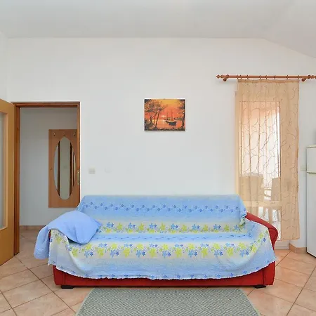 Edin 1359 Apartament